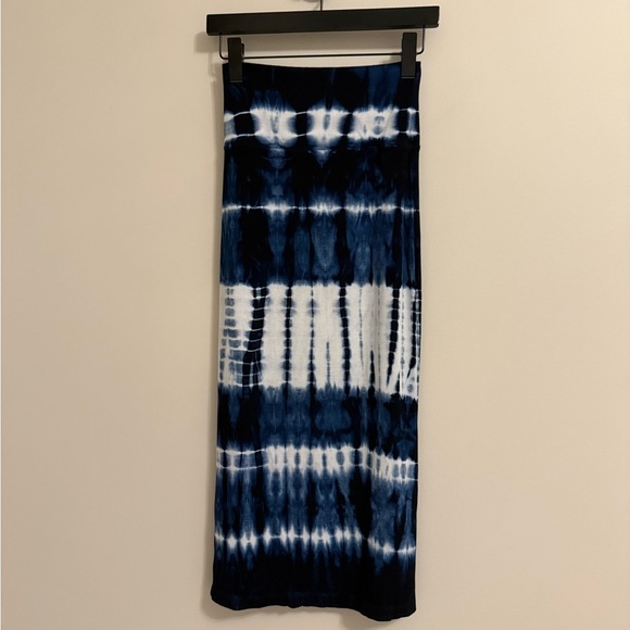 Electric & Rose Dresses & Skirts - Electric & Rose Blue and White Midi Skirt